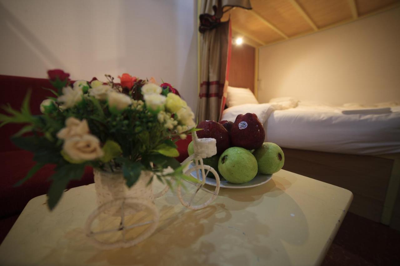 Ngoc Tung Mini Hotel Hue Bagian luar foto