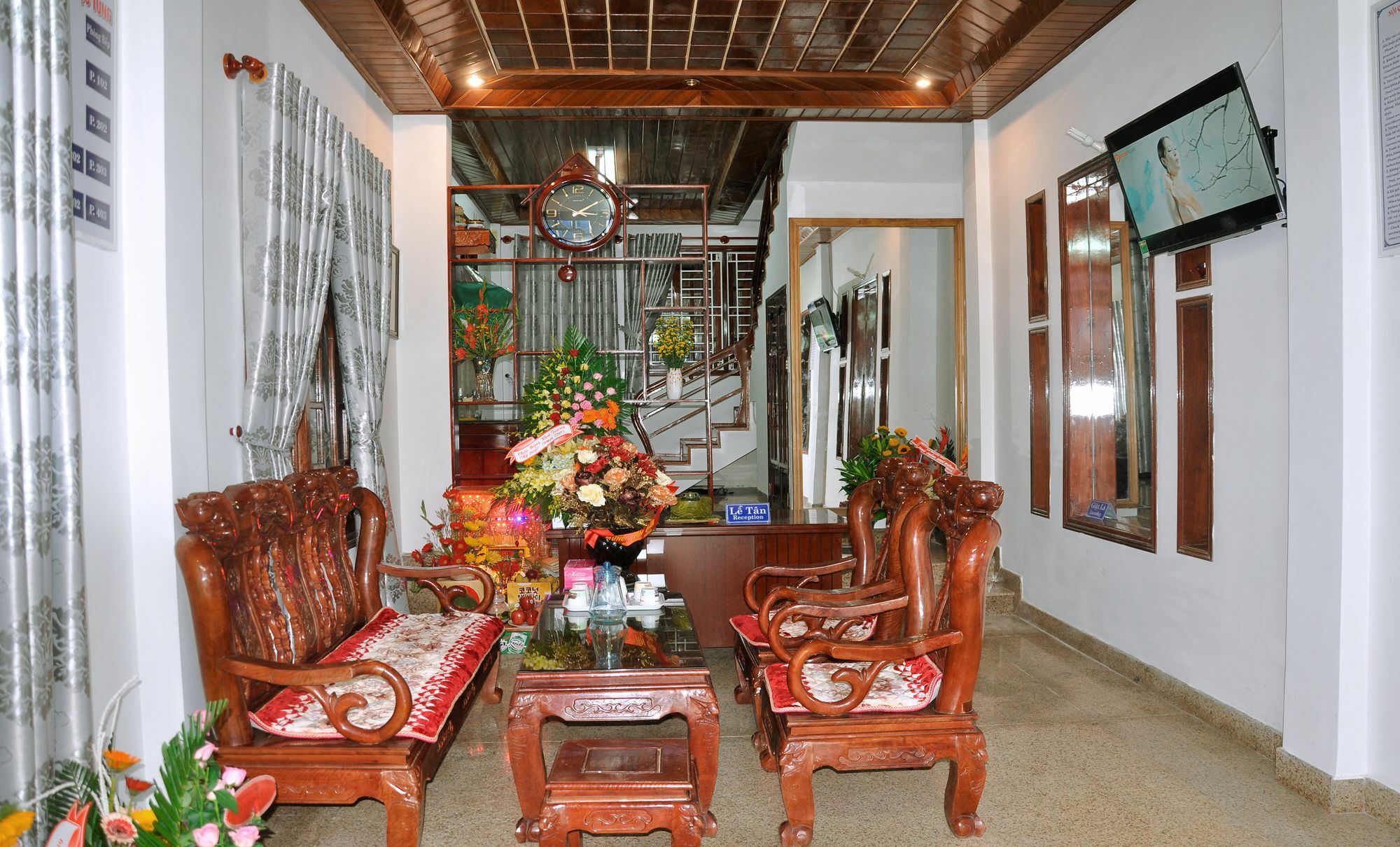 Ngoc Tung Mini Hotel Hue Bagian luar foto